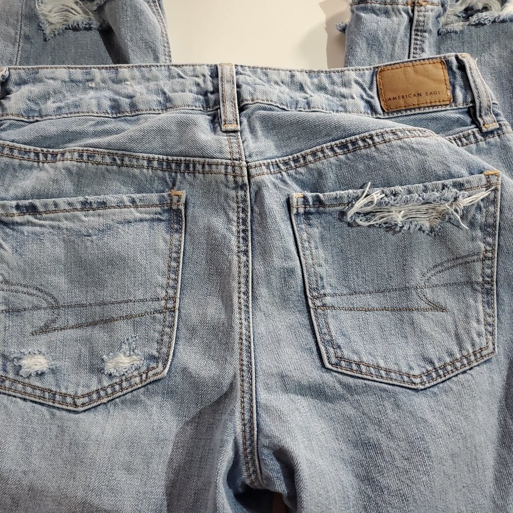 AMERICAN EAGLE SIZE 2 SHORT